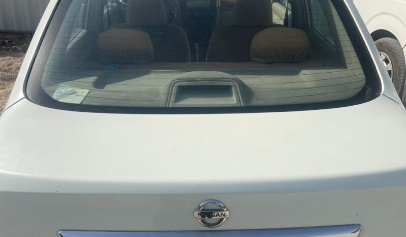 
								Used 2009 Nissan Versa full									