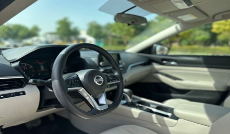 
								Certified Used Nissan Altima full									